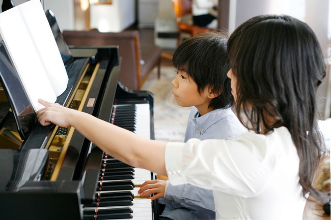 ピアノの先生の選び方を徹底解説 自分にあった先生を見極めるには 投稿 ピアノ マメ知識集 ピアノ教室 ピアノレッスンなら東京のbeeピアノ教室